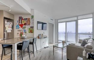 5-bedroom apartment in Etobicoke for C$999,000