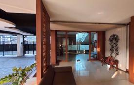 7-bedroom cottage in Watthana for $17,000 per week