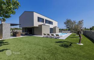 4-bedroom house 242 m² in Marcana for 882,000 €