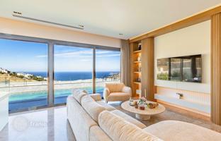 4-bedroom villa 271 m² in Gümüşlük for 48,782,000 TRY