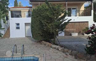 4-bedroom cottage 260 m² in Peyia for 850,000 €