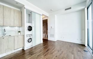 4-bedroom apartment in Charles Street East for C$892,000