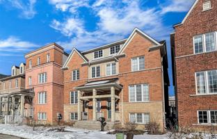 10-bedroom townhouse in North York for C$1,445,000
