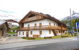 Apartment – Cortina d'Ampezzo, Veneto, Italy for 1,790,000 €