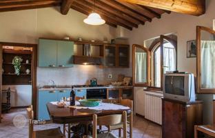 Villa 800 m² in Bucine for 1,290,000 €