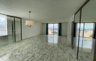 1-bedroom apartments in condo 121 m² in Hallandale Beach for $329,000
