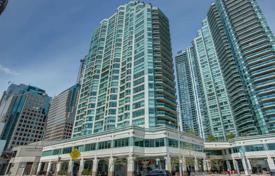 Apartment – Queens Quay West, Old Toronto, Toronto,  Ontario,   Canada for C$758,000