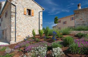9-bedroom villa 1,042 m² in Grožnjan. Price on request