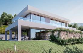 Villa for sale in Benahavis for 2,300,000 €