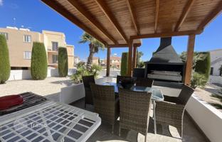 3-bedroom cottage 245 m² in Paralimni for 420,000 €