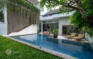 4-bedroom villa 391 m² in Balangan beach for $465,000