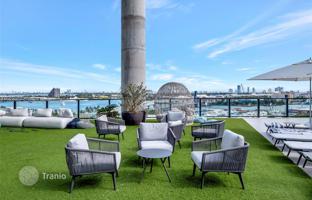 1-bedroom apartments in condo 52 m² in Miami for $890,000