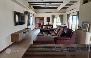 3-bedroom villa 250 m² in Pattaya for $209,000