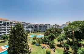 Renovated Modern Apartment in Puerto Banus, Marbella for 649,000 €