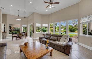 4-bedroom house 439 m² in Miami for $2,399,000