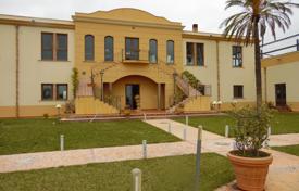 Prestigious villa in proximity of the beach of the country of Menfi for 1,000,000 €