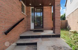 9-bedroom house in Toronto for C$1,096,000