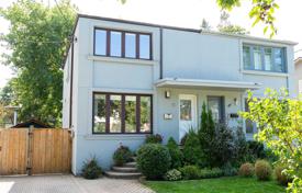 Terraced house – York, Toronto, Ontario,  Canada for C$1,135,000