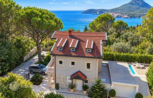 4-bedroom cottage 204 m² in Bar city for 550,000 €