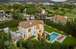 4-bedroom villa 262 m² in Nueva Andalucia for 3,450,000 €