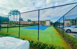 2-bedroom apartments in condo 88 m² in Davie for $275,000
