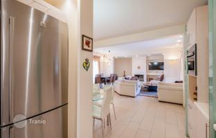 6-bedroom townhouse in Thessalia Sterea Ellada for 600,000 €