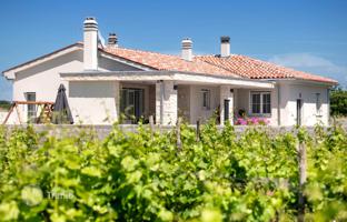 3-bedroom house 145 m² in Marcana for 630,000 €