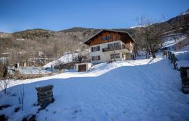 VILLAGE HOUSE IN THE HEART OF SAINTE-FOY-TARENTAISE for 975,000 €