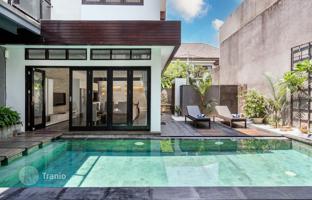 3-bedroom villa 242 m² in Cemagi for $363,000