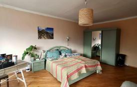4-bedrooms townhome 400 m² in Vake-Saburtalo, Georgia for $265,000