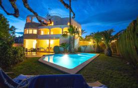 Villa with a swimming pool near the beach, Miami Playa, Spain for 2,400 € per week