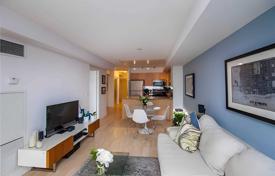 Apartment – Bay Street, Old Toronto, Toronto,  Ontario,   Canada for C$1,052,000