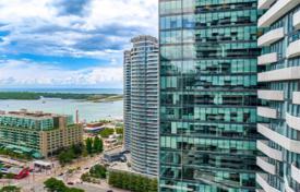 Apartment – Harbour Street, Old Toronto, Toronto,  Ontario,   Canada for C$624,000