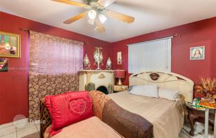 4-bedroom house 277 m² in North Miami for $560,000