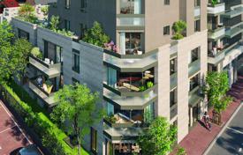 Three-level new apartment with a private garden in Issy-les-Moulineaux, suburb of Paris, France for 1,450,000 €