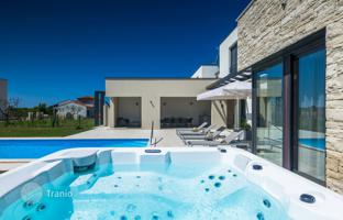 4-bedroom house 274 m² in Brtonigla for 1,100,000 €