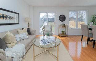 9-bedroom house in Scarborough for C$1,319,000