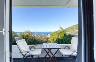 3-bedroom apartment 104 m² in Petrovac for 267,000 €