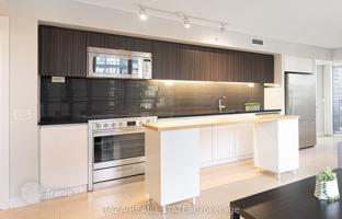 6-bedroom apartment in Old Toronto for C$1,340,000