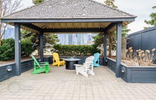 2-bedroom apartment in Old Toronto for C$790,000