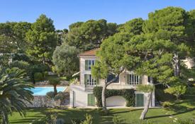 3-bedroom villa 230 m² in Saint-Jean-Cap-Ferrat. Price on request