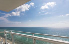 Cosy flat with ocean views in a residence on the first line of the beach, Miami Beach, Miami, USA for $940,000