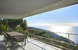Modern villa in secure domain close Monaco. Price on request