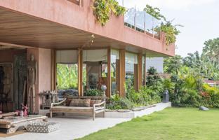 8-bedroom villa 2,180 m² in Canggu for $7,000,000