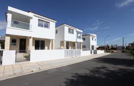 New complex of villas in a quiet area, close to the center of Nicosia, Strovolos, Cyprus for From 375,000 €