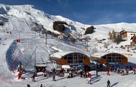 Ski in and out 4 bedroom apartments on the piste — COMPLETION MAY 2024 (A) (AP) for 908,000 €