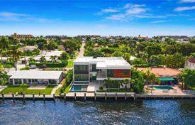 Spacious villa with a backyard, a pool, a barbecue area, a patio, terraces and four garages, Lauderdale by the Sea, USA for $4,795,000