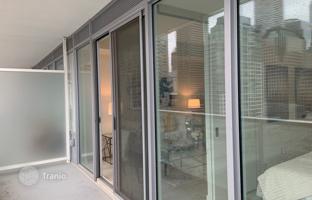 6-bedroom apartment in Queens Quay East for C$1,233,000