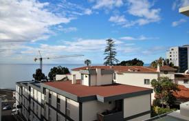 One-bedroom apartment near the ocean in Funchal, Madeira, Portugal for 220,000 €