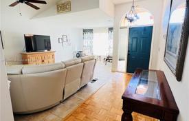 Townhome – Palm Beach County, Florida, USA for $555,000